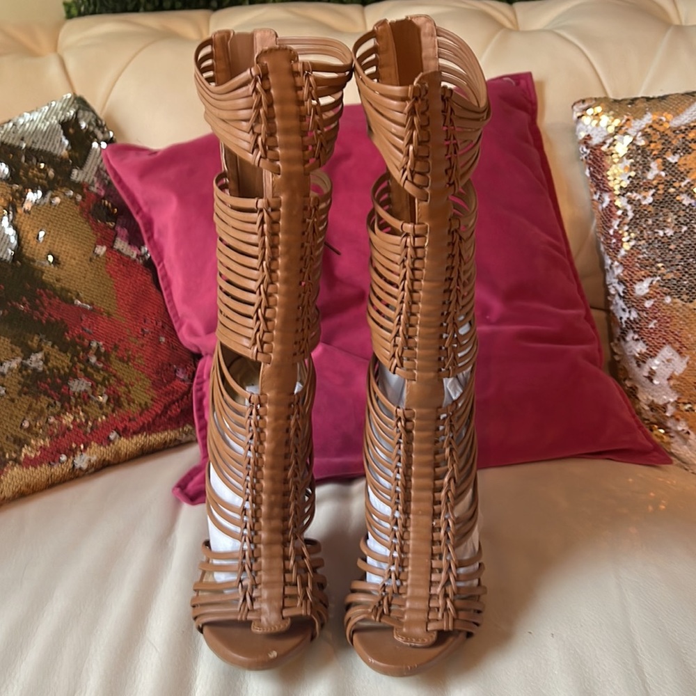 Macy’s Tan Marlowe Style Heeled Sandals | Size 7.5